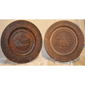 Парные декоративные тарелки "Ржаной хлебушка калачу дедушка" и "Чем хата богата тем и рада"